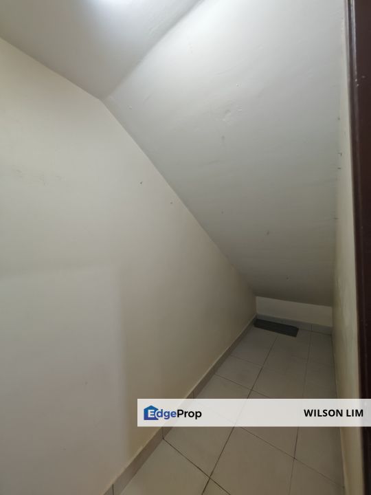 Extended house double story with balcony, renovated and well maintain, Selangor, Klang