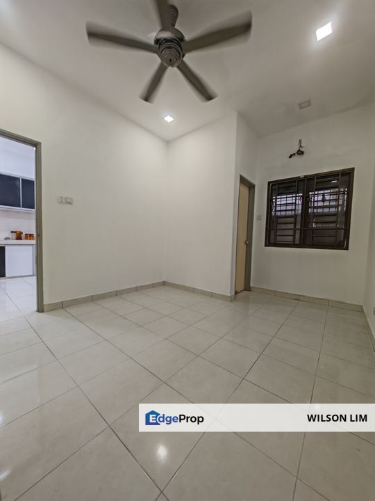 End Lot House with Ample Parking at Jalan Sanggul Bandar Puteri Klang, Selangor, Klang