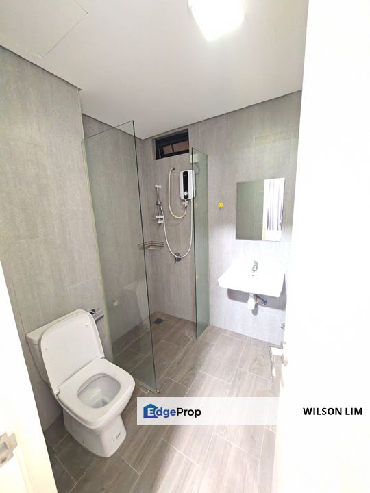 Low floor and nice well maintain 4 roooms 3 baths unit, Selangor, Shah Alam