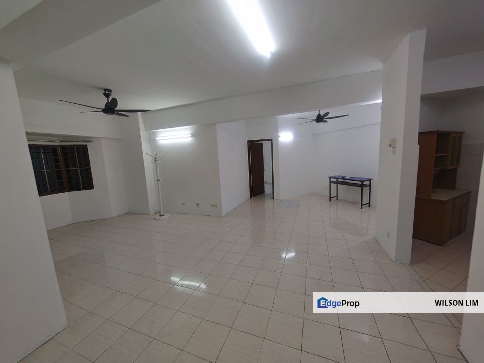 Walking distance to Centro Mall Klang for shopping & easy access to KL, Selangor, Klang