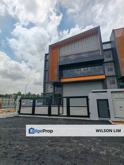 Corner Lot with Goods Lift Brand New Factory at Esteems Business Park, Selangor, Klang
