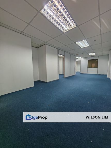 Partly furnished with carpet, plaster ceiling and some partition rooms, Selangor, Petaling Jaya
