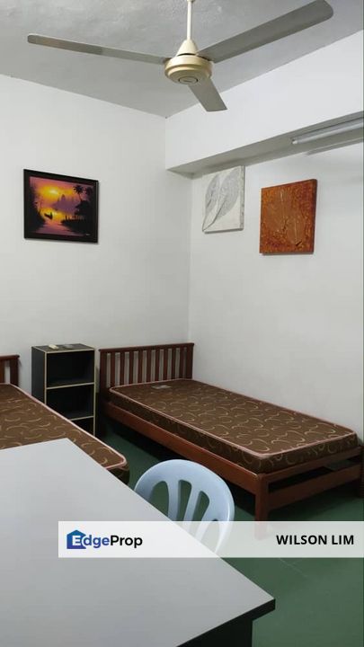 9 rooms 7 baths Double Story House for Good Investment, Selangor, Subang Jaya