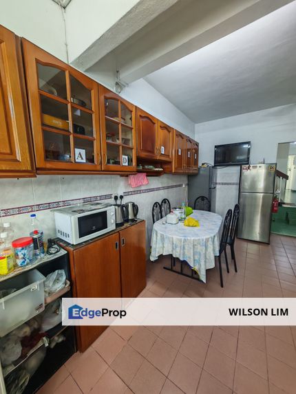 9 rooms 7 baths Double Story House for Good Investment, Selangor, Subang Jaya