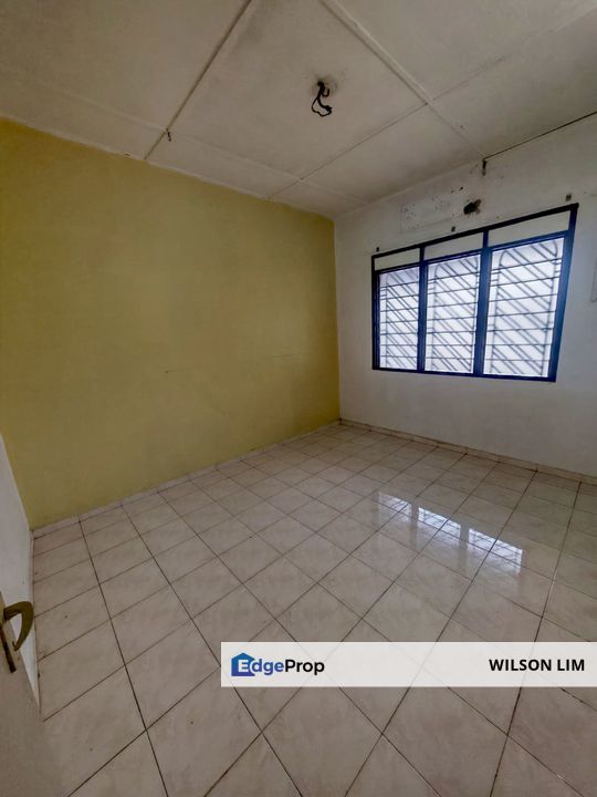 Well  maintained and Covered car porch area at Taman Sentosa, Selangor, Klang