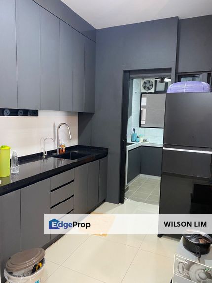 Well maintained renovated with build in wardrobe and kitchen cabinet, Kuala Lumpur, Jalan Klang Lama (Old Klang Road)