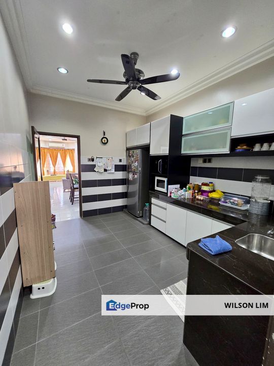 Very Well maintained renovated corner house with extra 20ft side land, Selangor, Klang