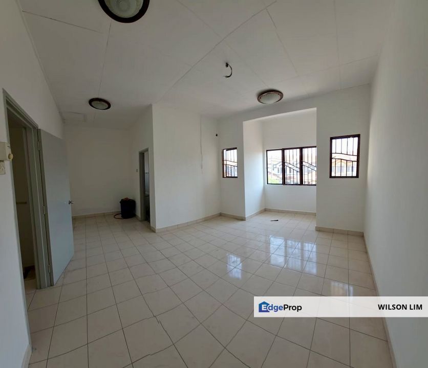 Newly refurbished Double Story house at Bandar Puteri Klang, Selangor, Klang