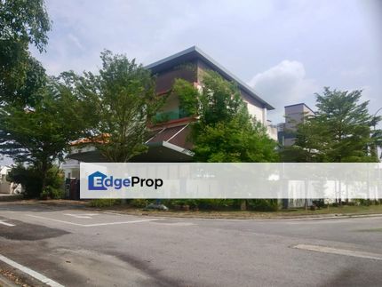 Stunning 6 Bedroom Bungalow For Sale at Setia Bayuemas Klang, Selangor, Klang