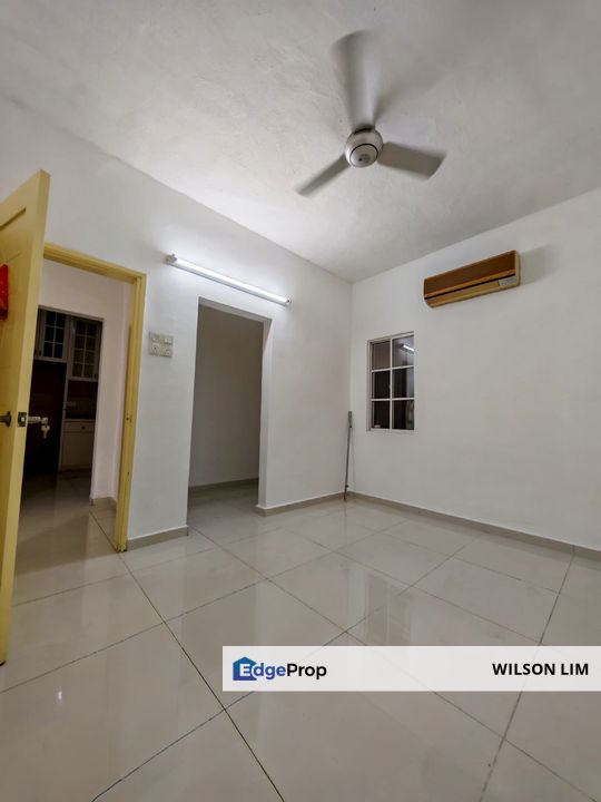 Impeccably Renovated End Lot 2-Storey Home at Southern Park Klang, Selangor, Klang