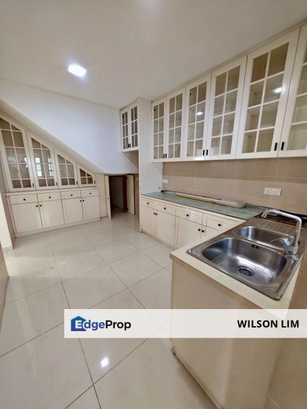 Impeccably Renovated End Lot 2-Storey Home at Southern Park Klang, Selangor, Klang