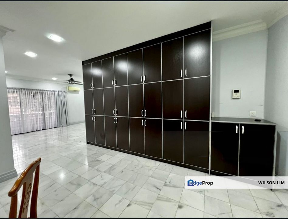 Well maintain with built in cabinets and wardrobe at Mayang Court KLCC, Kuala Lumpur, KLCC