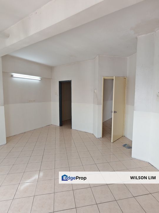 Spacious & nice unit number and 2 car parkings @ Regency Condo Klang, Selangor, Klang