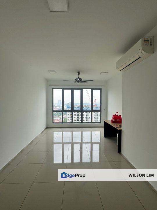 2 plus 1 Rooms Partly furnished with Fridge and 2 in 1 Washer dryer., Selangor, Klang