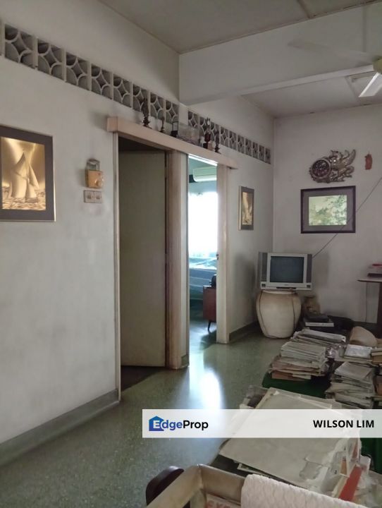 Facing shop easy to buy things and may convert to commercial usage., Selangor, Petaling Jaya