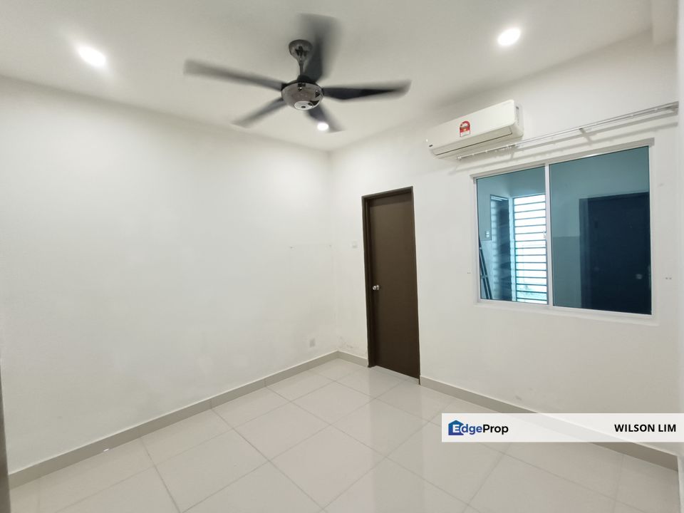 Like New Well Main 2.5 Story House at Cassava, Bandar Puteri Klang, Selangor, Klang