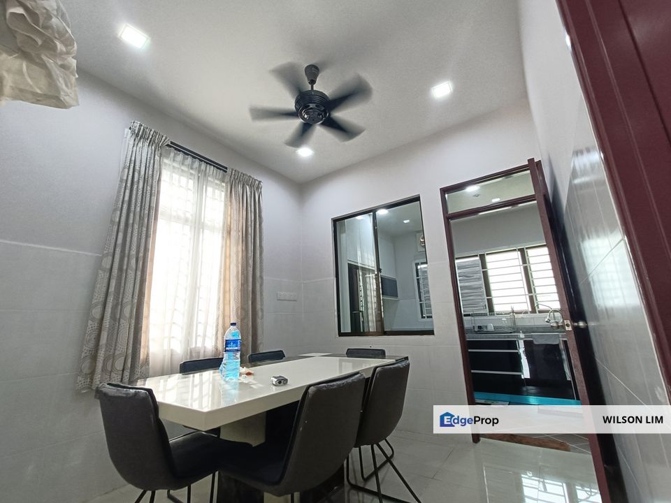 Renovated & Fully Furnish End Lot Double Story at Bandar Puteri Klang, Selangor, Klang