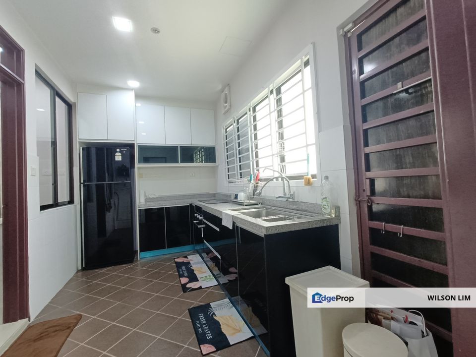 Renovated & Fully Furnish End Lot Double Story at Bandar Puteri Klang, Selangor, Klang