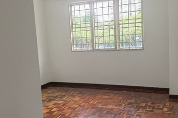 Danau Idaman Condominium