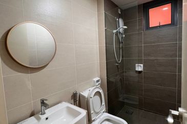 Adria Residence @ Gravit8