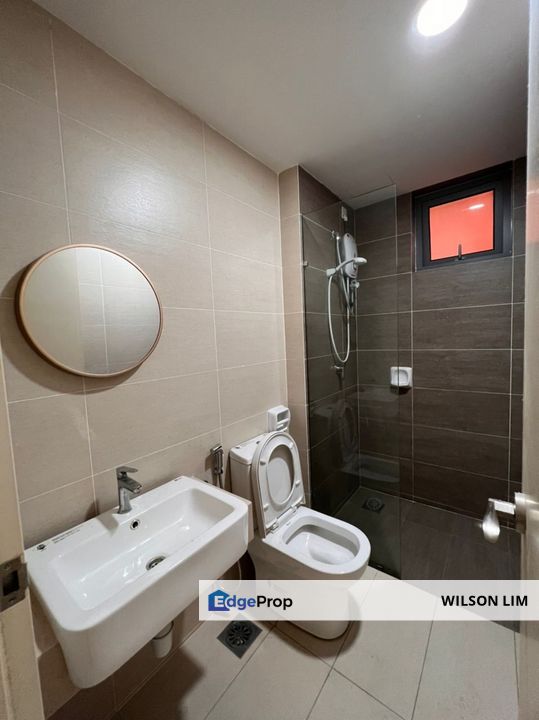 Nice lake view 3 room 2 bath and well maintain unit, Selangor, Klang