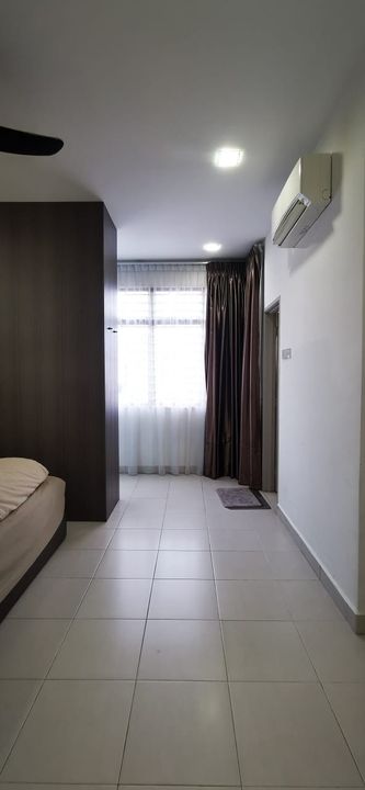 Well maintain renovated full tiles car porch Fully Furnished house at Bandar Puteri Klang, Selangor, Klang
