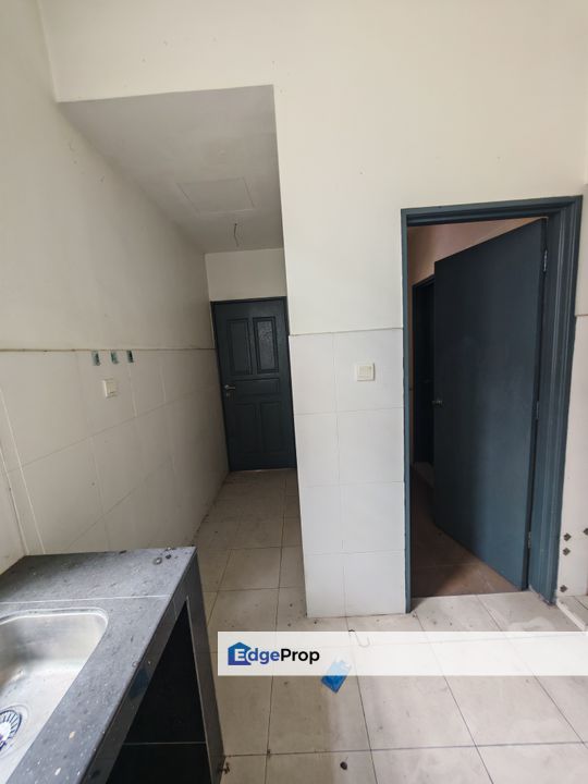 22x75ft House Confirm flood free at Jalan Sanggul area and walking distance to shop, Selangor, Klang