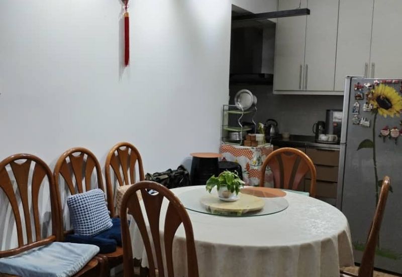 Residensi Gembira 737