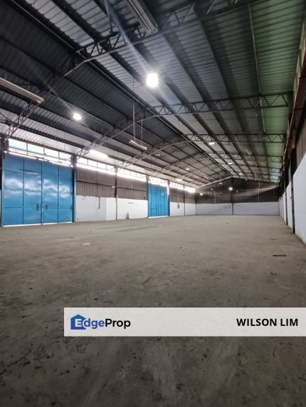 Warehouse at Kampung Jawa Shah Alam with high ceiling ready to move in, Selangor, Shah Alam