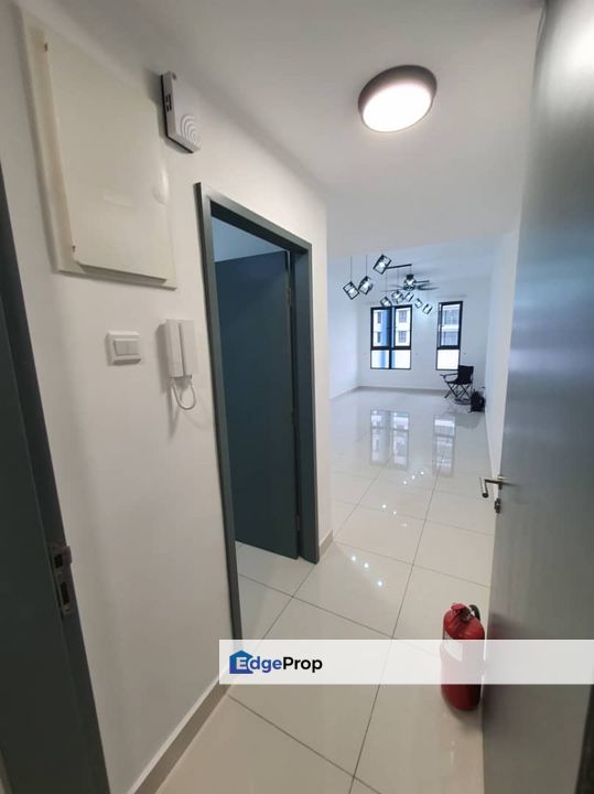 Walking Distance to LRT Basic unit 1 room 1 bath 1 Store, Selangor, Bandar Botanic/Bandar Bukit Tinggi