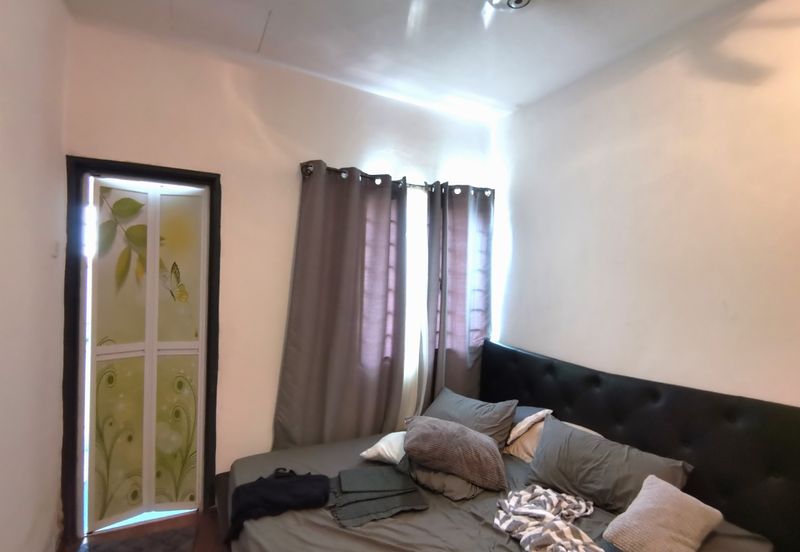 2 Sty Terrace, 18x60, 8/10 Condition, Renovated, Southeast, Rm30k Below Market Price