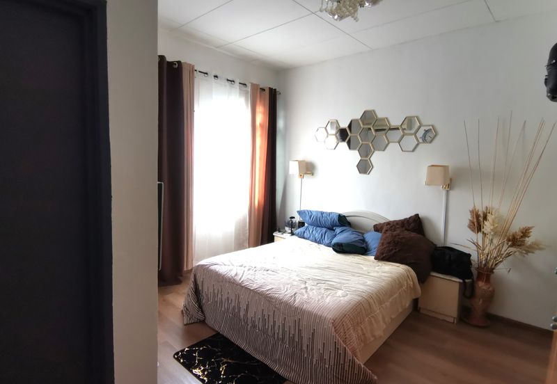 2 Sty Terrace, 18x60, 8/10 Condition, Renovated, Southeast, Rm30k Below Market Price