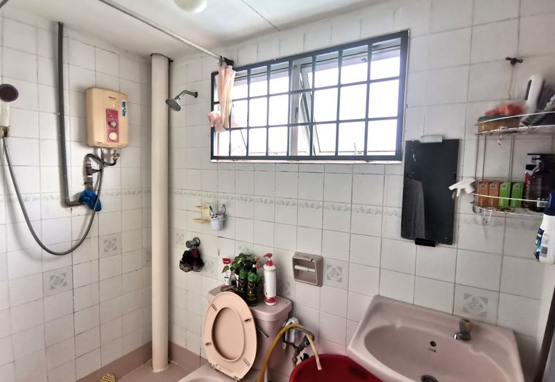 2 Sty Terrace, 18x60, 8/10 Condition, Renovated, Southeast, Rm30k Below Market Price