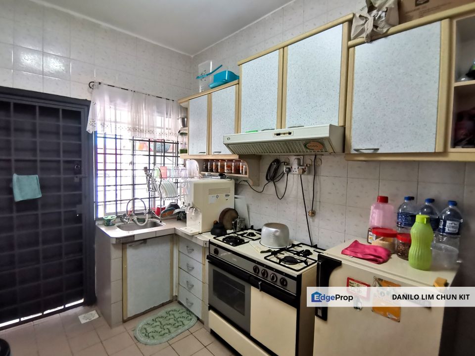 2 Sty Terrace, 18x60, 8/10 Condition, Renovated, Southeast, Rm30k Below Market Price, Kuala Lumpur, Cheras