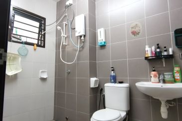 D'Premier @ Bandar Damai Perdana