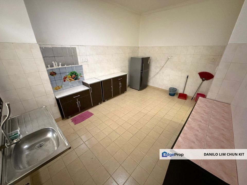 2 Sty Terrace, 22x75, 9/10 Good Condition, No Leaking, Gated Guarded Area, Kuala Lumpur, Cheras