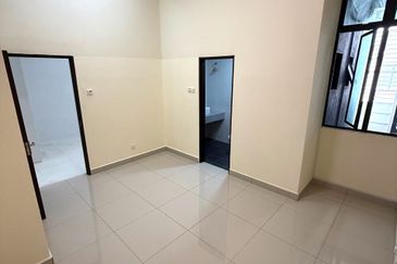 D'Premier @ Bandar Damai Perdana