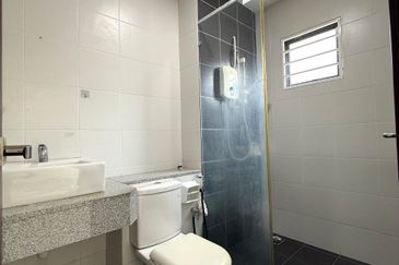 D'Premier @ Bandar Damai Perdana