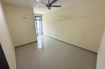 D'Premier @ Bandar Damai Perdana