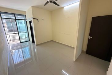 D'Premier @ Bandar Damai Perdana