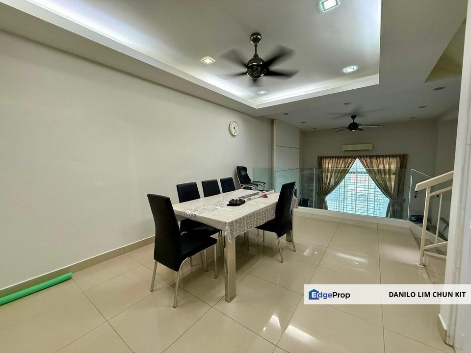 3 Sty Terrace, 22x70, 9.5/10 Condition, Fully Extended & Renovated, Gated Guarded, Selangor, Batu 9th Cheras