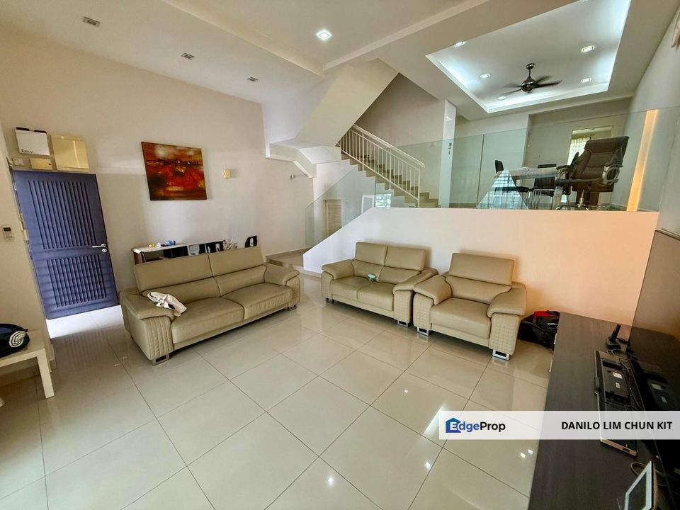 3 Sty Terrace, 22x70, 9.5/10 Condition, Fully Extended & Renovated, Gated Guarded, Selangor, Batu 9th Cheras