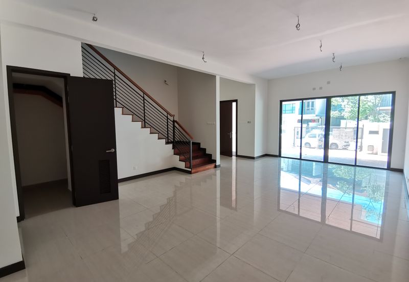 Tiara Hills, Taman Taynton View