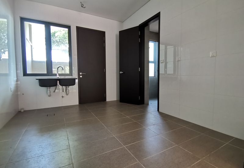 Tiara Hills, Taman Taynton View