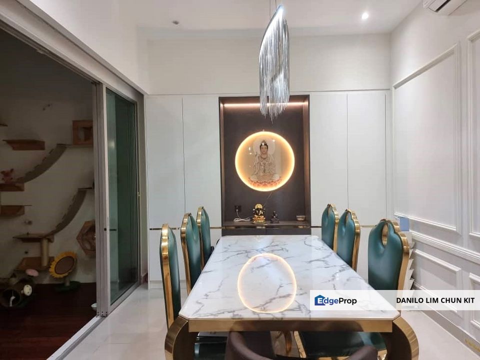 3 Sty Terrace, 22x70, Modern Contemporary, 9/10 Condition, Freehold, Gated Guarded, Selangor, Cheras South