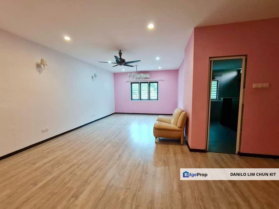 2 Sty Corner Lot, 3100sf Land, Big Side Land, Renovated, Good Condition, Kuala Lumpur, Cheras