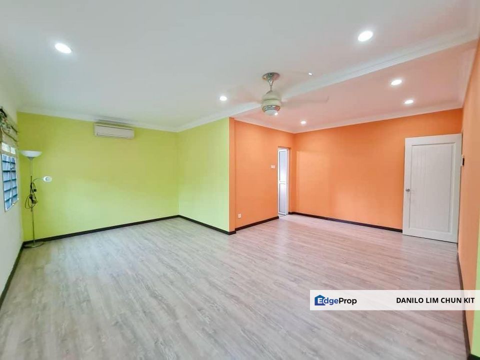 2 Sty Corner Lot, 3100sf Land, Big Side Land, Renovated, Good Condition, Kuala Lumpur, Cheras