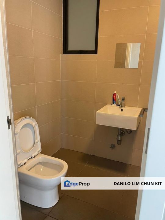 Largest Layout, Low Price, Good Condition, Selangor, Seri Kembangan