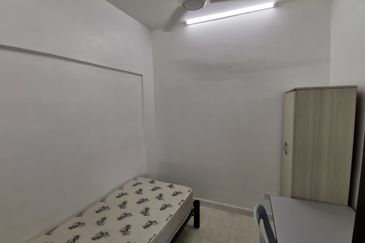 Taman Connaught (Sri Cendekia)