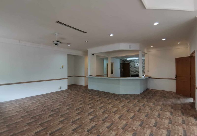 College Heights Garden Resort